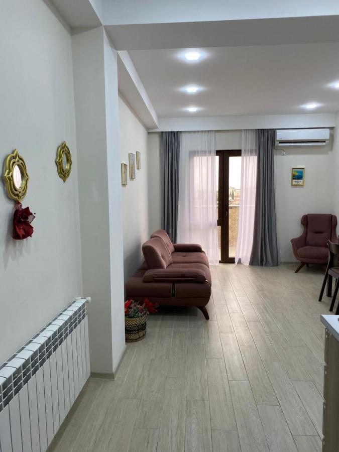 Valkhida'S Apartment Kutaisi Esterno foto